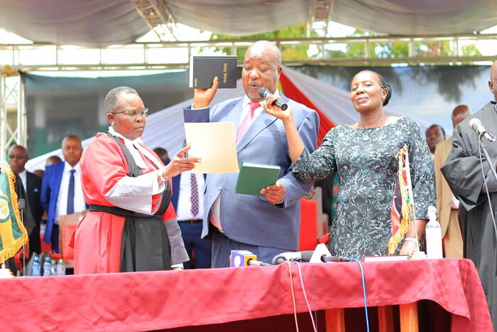 Amos Nyaribo being sworn in for a second time as the Governor of Nyamira County on August 25, 2022