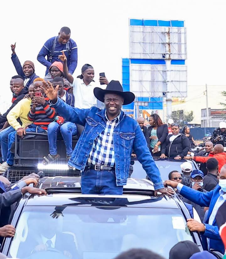 Gachagua’s JKIA Return Turns High-Stakes Showdown: Arrest Plot Foiled by Swarm of Supporters.