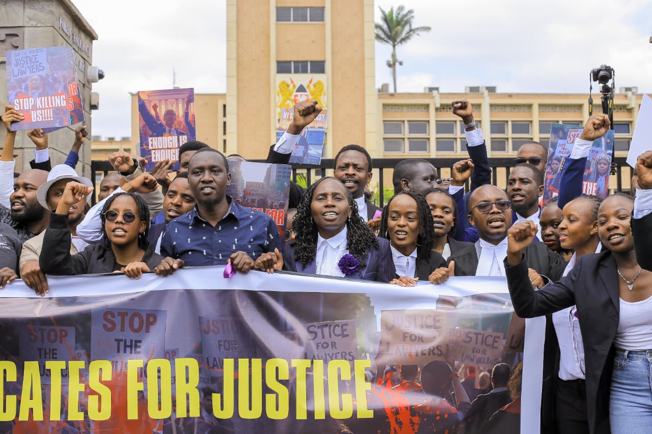 Lawyers Demand Right to Carry Firearms Over Surge in Risky Attacks.