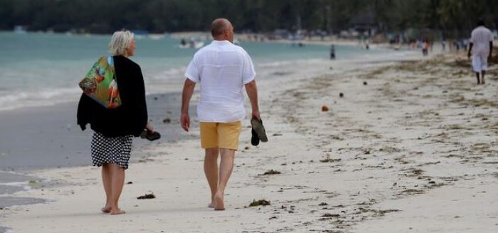 Tourism Ministry Caught in Storm Over ‘Secret Beach Privatization’ Allegations.